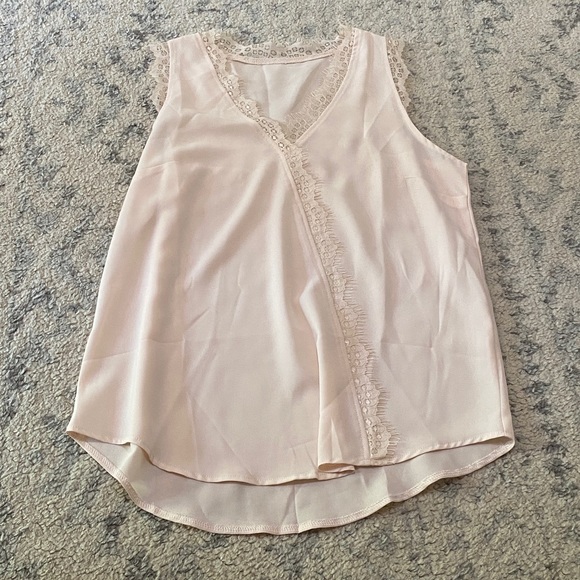 Top - Picture 2 of 2